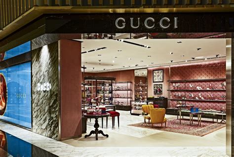 Shop GUCCI Shoes Online in Dubai, Abu Dhabi.